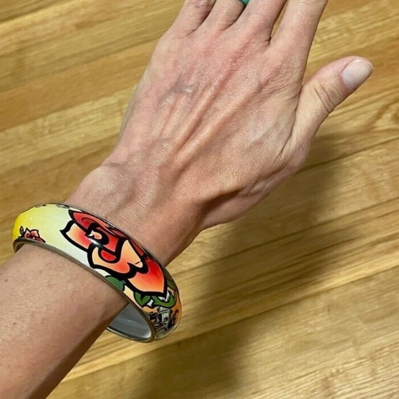 Ed Hardy Skull LOVE Enamel Metal Bangle Bracelet - Picture 4 of 4